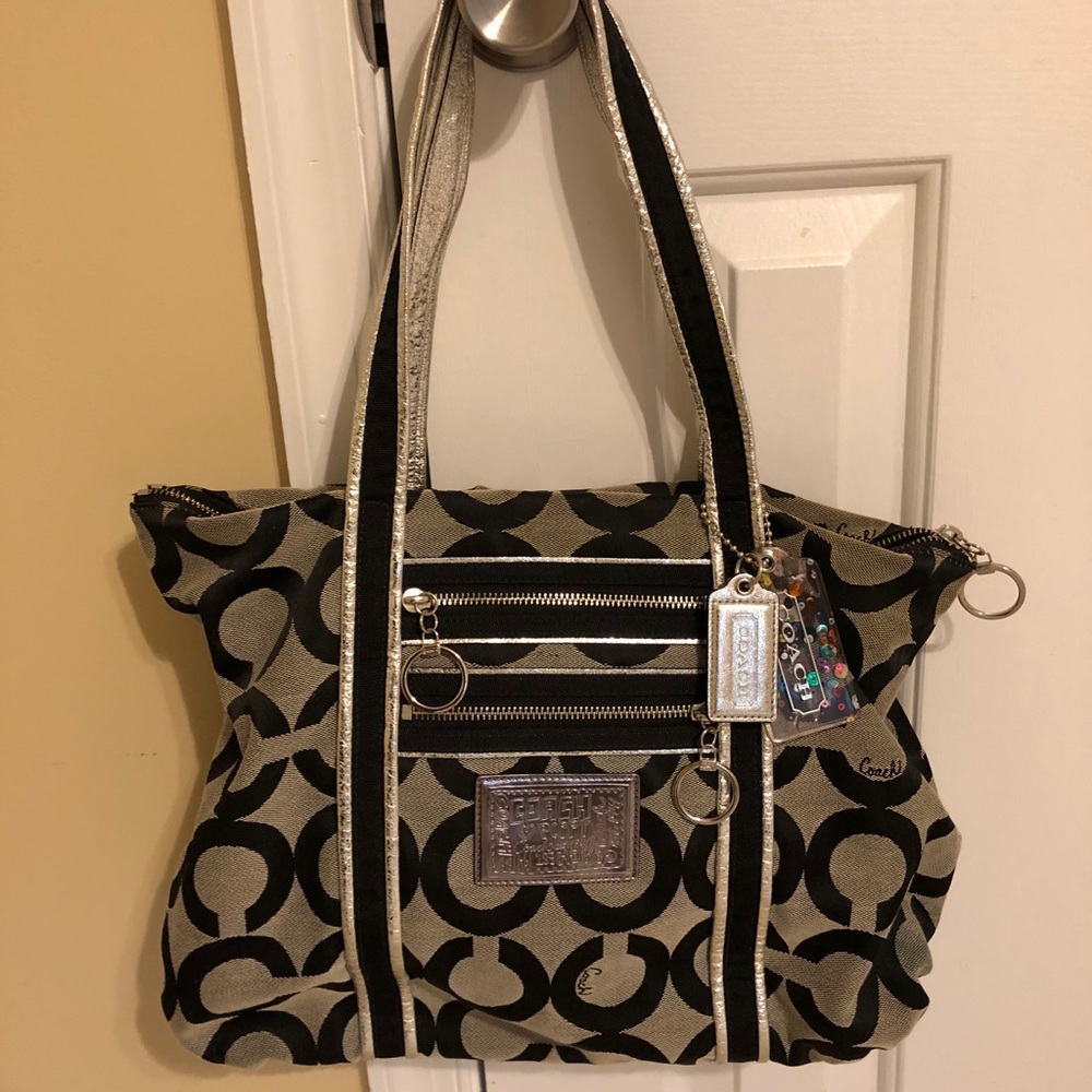 Coach Poppy Op Art Logo Tote